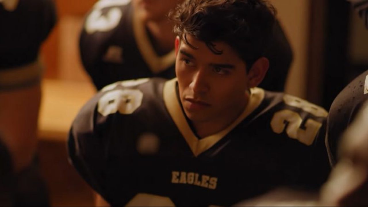 UNDER THE STADIUM LIGHTS -- An Inspiring Football Film With a Style of Its  Own - disappointment media